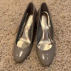 Ralph Lauren Gray Patent Leather Hala Heel Size 9